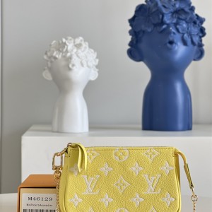 루이비통 Louis Vuitton 미니 포쉐트 악세수아  M46129