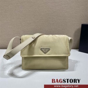 프라다 PRADA 리나일론 스몰 패딩 숄더백 1BD258