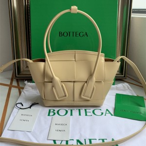 보테가베네타 아르코 토트백 미니 MINI  ARCO 29