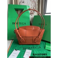 보테가베네타 아르코 토트백 Arco 33