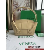 보테가베네타 아르코 토트백 Arco 33