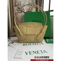 보테가베네타 아르코 토트백 Arco 33