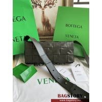 보테가베네타 카스트백 크로스백 70136