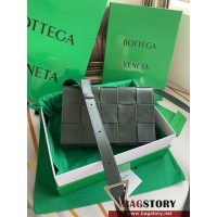 보테가베네타 밀라노제이 카세트백 667298