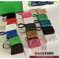 보테가베네타 미니 카세트백 667048