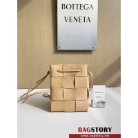보테가베네타 카세트 인트레치아토 스몰 680218