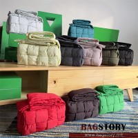 보테가베네타 패딩 테크 카세트 백 628951