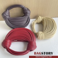 보테가베네타 더블 놋 더블 매듭 핸드백 680934