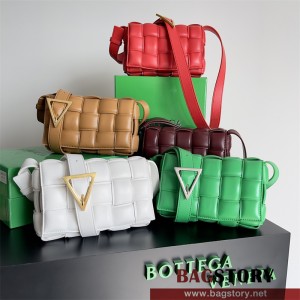 보테가베네타 BV 패딩 카바스백 