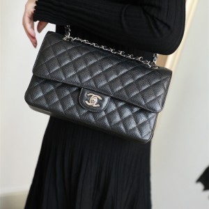 샤넬 CHANEL 클래식백 캐비어 램스킨 금장 은장 25cm