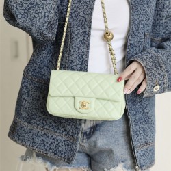 샤넬 CHANEL 골드볼 램스킨 클래식백 20CM