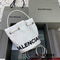 발렌시아가 BALENCIAGA 버킷백 
