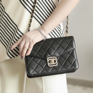 샤넬 CHANEL 램스킨 플랩백