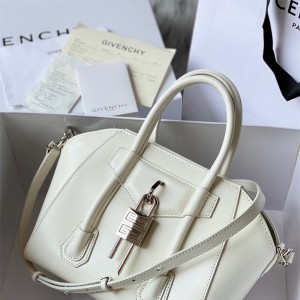 지방시 GIVENCHY 안티고나 토트백 