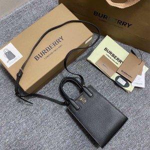 버버리 BURBERRY