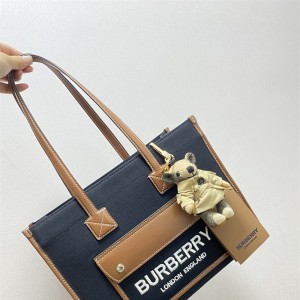 버버리 BURBERRY