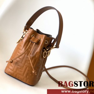펜디 FENDI 몬트레조 미니 버킷백 18CM