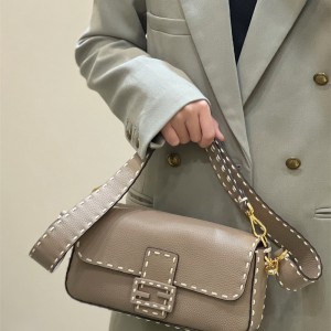 펜디 FENDI 바게트백 27CM