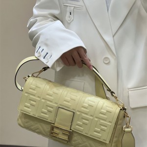 펜디 FENDI 바게트백 32cm