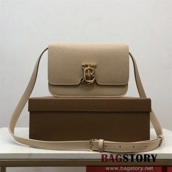버버리 BURBERRY