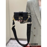펜디 FENDI 바게트백 19CM
