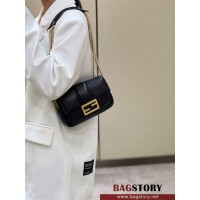 펜디 FENDI 피카부백 19CM