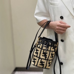 펜디 FENDI 몬트레조 미니 버킷백 18CM