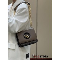 펜디 FENDI 스몰 칸 아이 에프19CM
