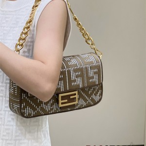 펜디 FENDI 바게트백 27CM 