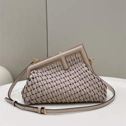 펜디 FENDI 퍼스트백 26CM