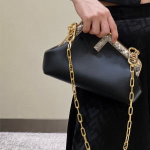 펜디 FENDI 퍼스트백 26CM