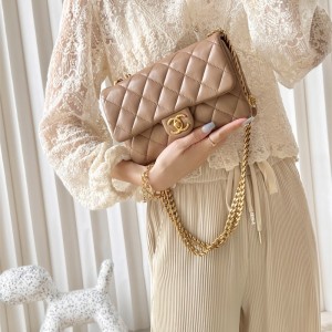 샤넬 CHANEL 램스킨 클래식 플랩백  스몰 22CM