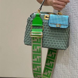 펜디 FENDI 피카부백  24CM
