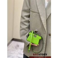 펜디 FENDI 피카부백 수퍼미니 10CM