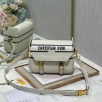 디올 DIOR 캠프백