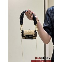 펜디 FENDI 바게트백 Nano 11.5CM