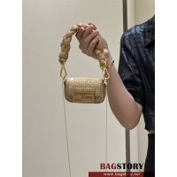 펜디 FENDI 바게트백 Nano 11.5CM