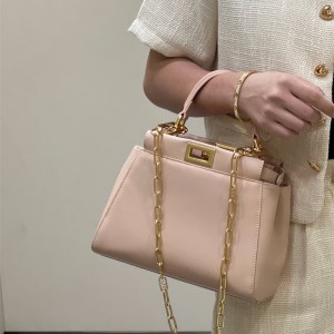 펜디 FENDI  피카부백 23