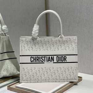 디올 DIOR 북토트백36CM