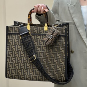 펜디 FENDI 토트백 411CM