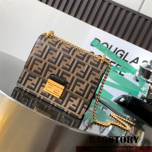 펜디 FENDI 칸아이 19CM