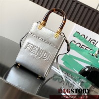 펜디 FENDI 선샤인 쇼퍼백 13CM