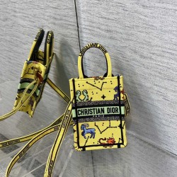 디올 DIOR 북토트백13.5CM