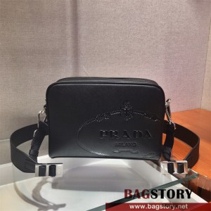 프라다 PRADA 삼각로고 사피아노 가죽 크로스백  2VH063