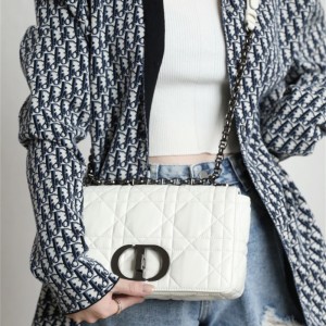 디올 DIOR 카로크로스백   25CM
