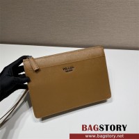 프라다 남성 밀라노 가죽 사피아노 클러치백  2VF019