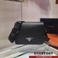 프라다 PRADA 남성 삼각로고 사피아노 크로스백_2VD038