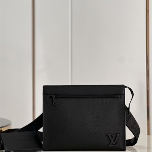 루이비통 Louis Vuitton   보야주 메신저 블랙  M59329