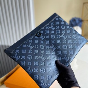 루이비통 Louis Vuitton 디스커버리 포쉐트 클러치백 M80425