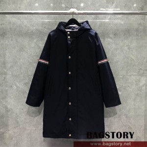 톰브라운 THOM BROWNE 패딩